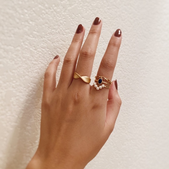 LAST ONE 💖18K Goldplated Rings Pearls Dark Stone - Picture 2 of 13